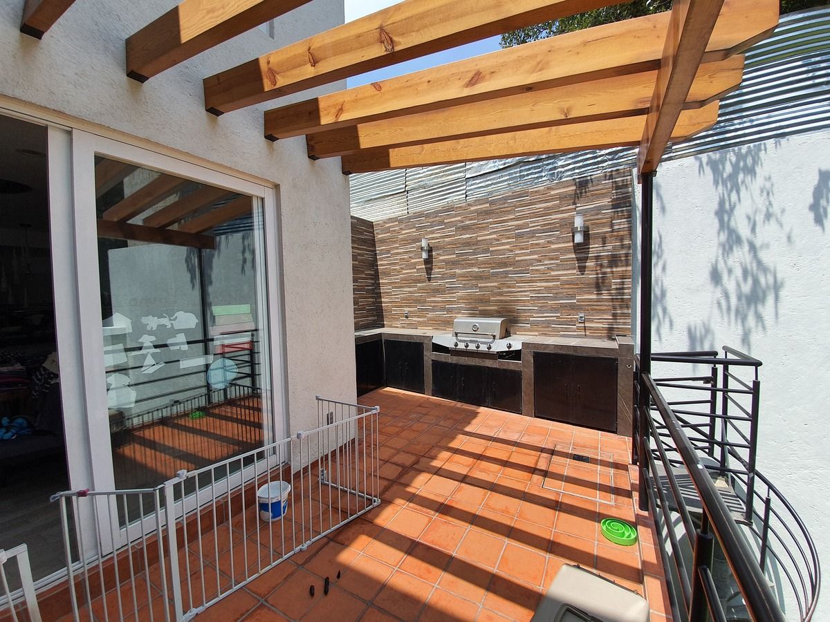 15 b, Avenida Vista Real, 001, Bosque Real, 52774 con 3 Recámaras, 3 Baños, 249 Metros Cuadrados y $12,800,000 15 b, Avenida Vista Real, 001, Bosque Real, 52774 con 3 Recámaras, 3 Baños, 249 Metros Cuadrados y $12,800,000